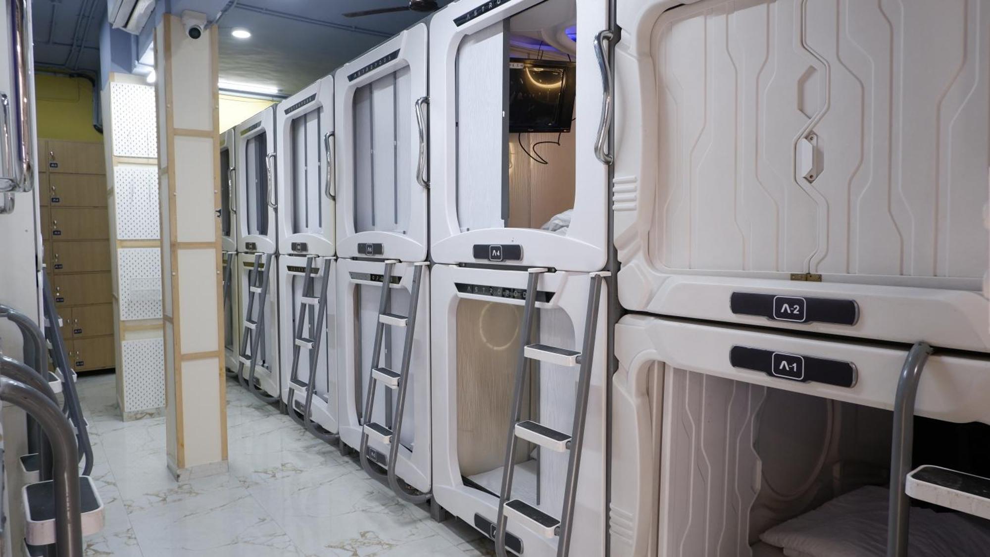 Astropods Hotel Mumbai Ngoại thất bức ảnh