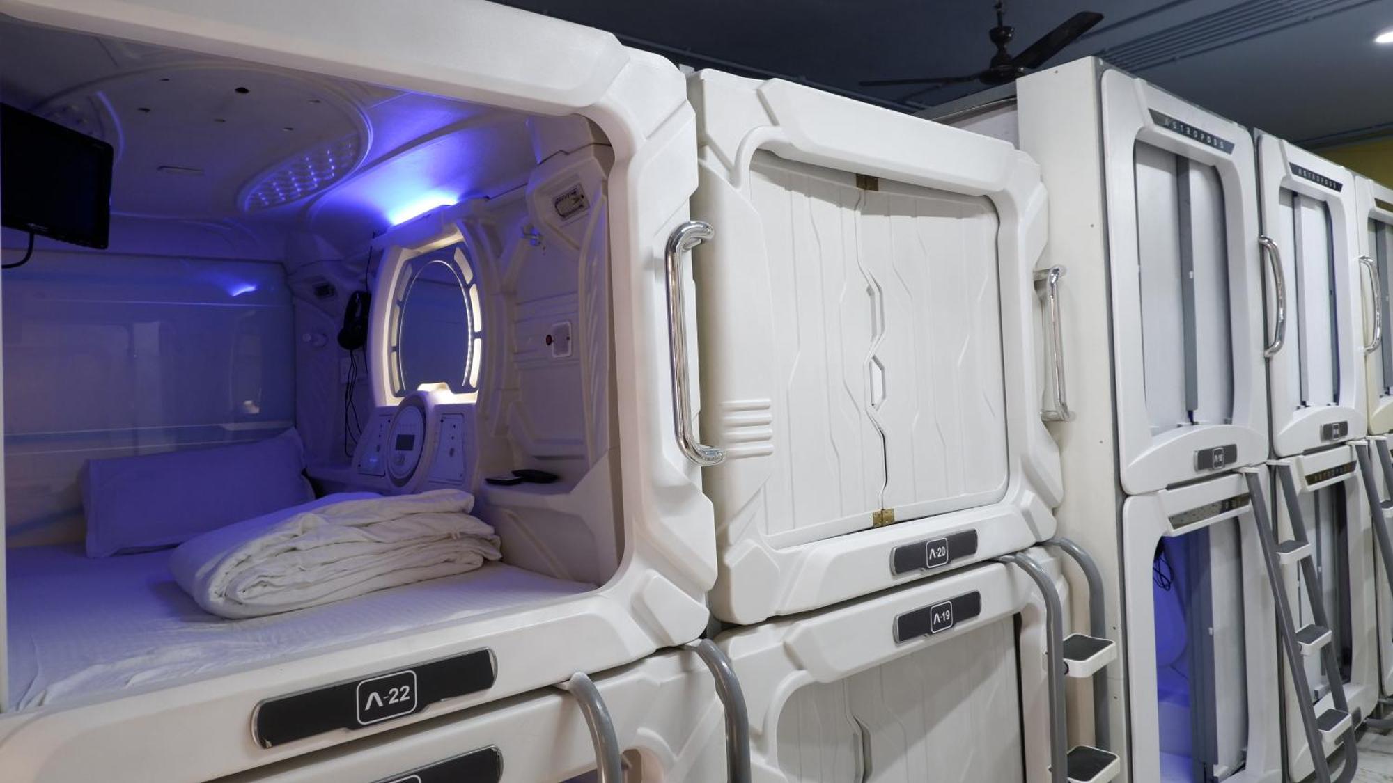 Astropods Hotel Mumbai Ngoại thất bức ảnh