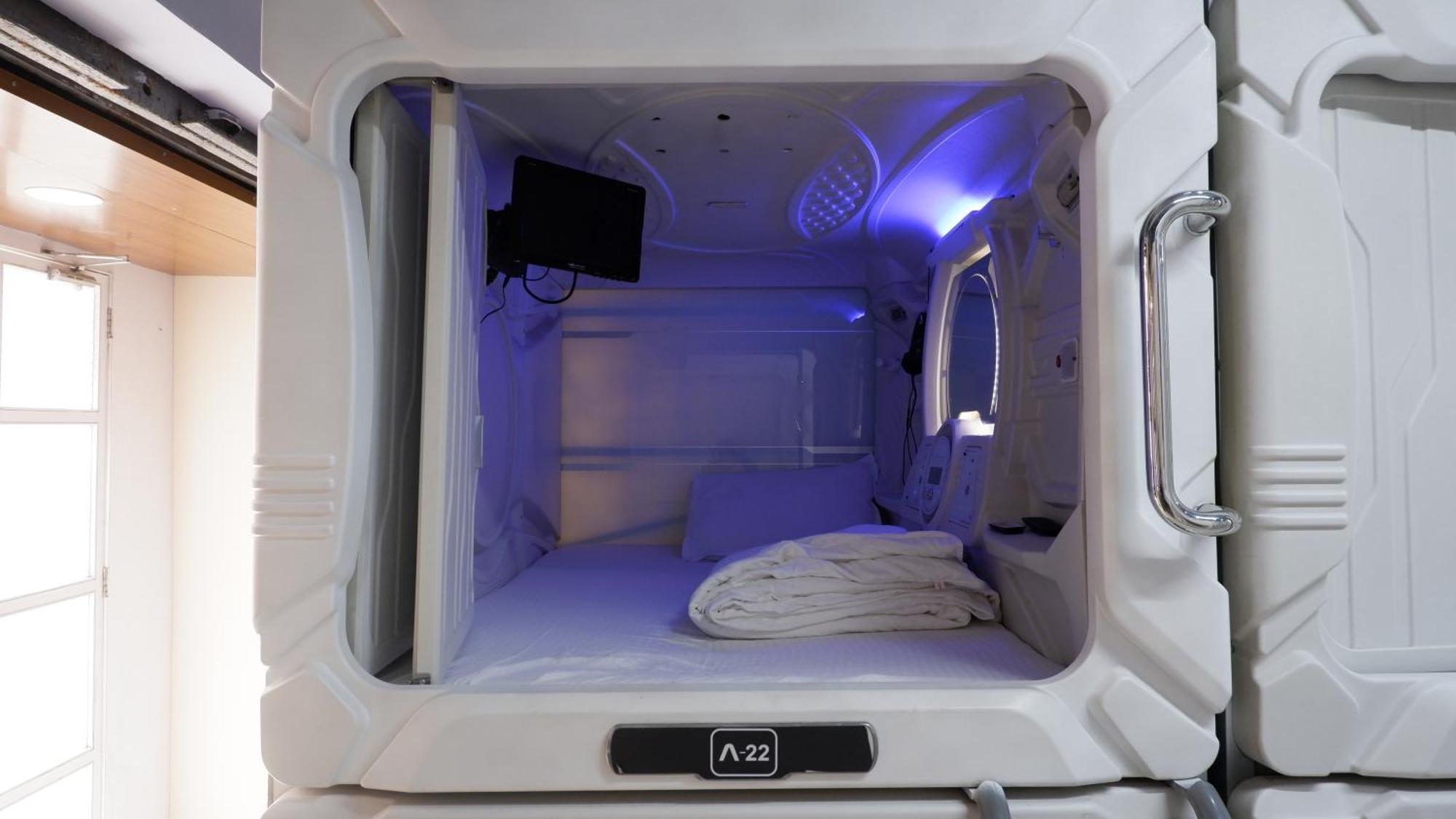 Astropods Hotel Mumbai Ngoại thất bức ảnh